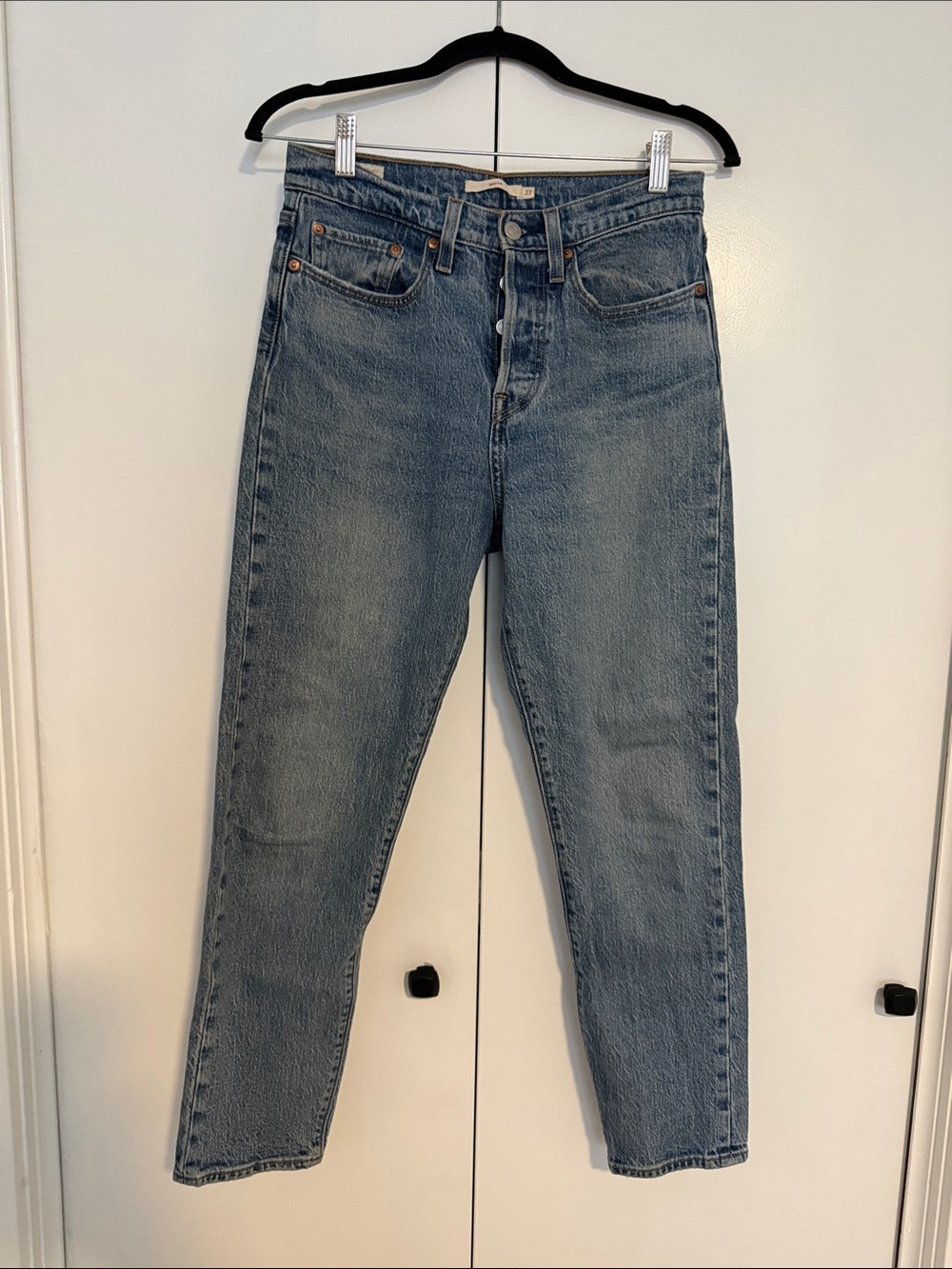 Levi's Women's High-Rise Light Blue Straight-Leg Jeans